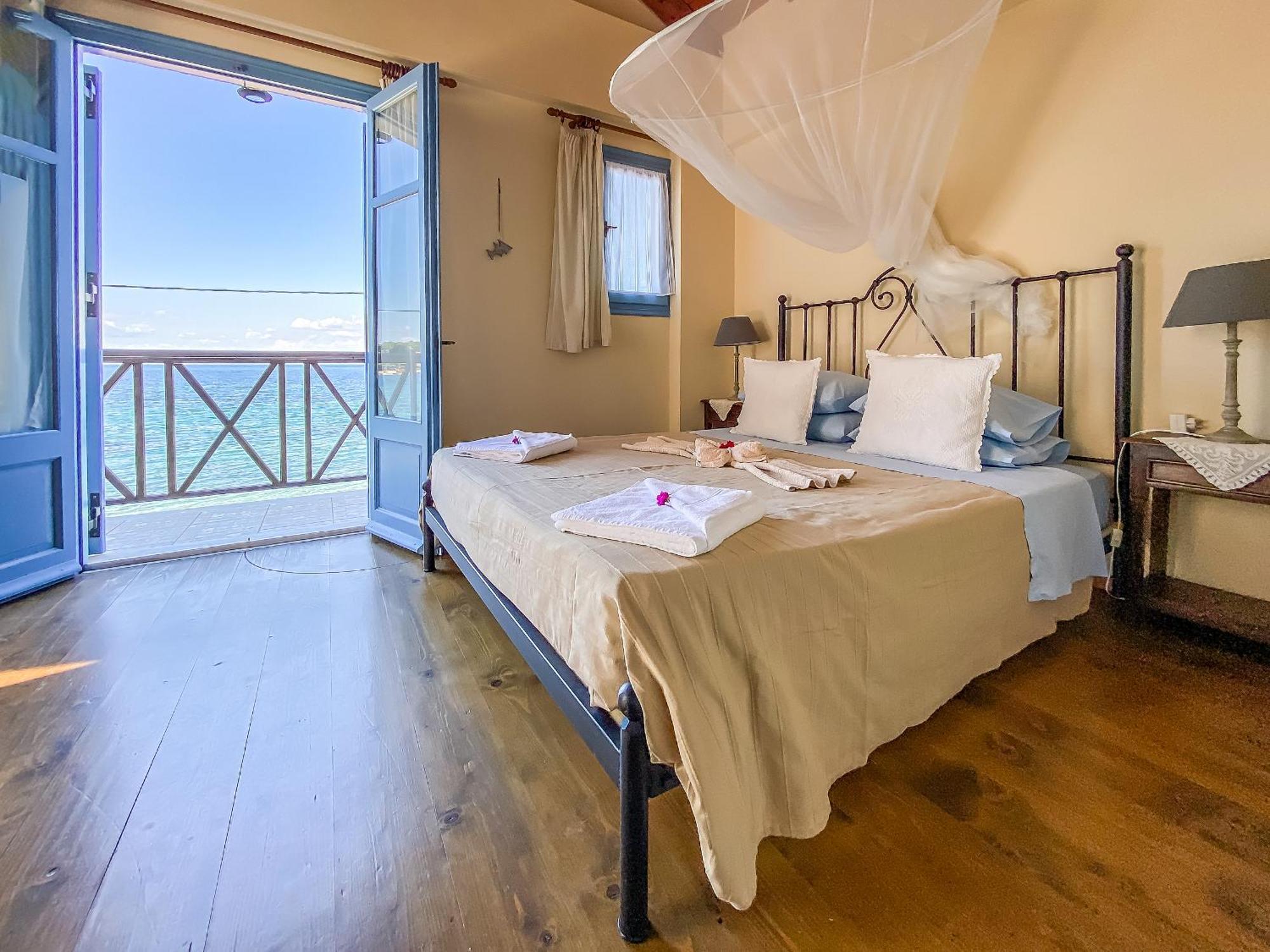 Kyparissis Beach Houses Skala Mistegnon Екстериор снимка